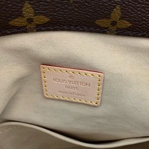 Louis Vuitton Artsy MM monogram tote